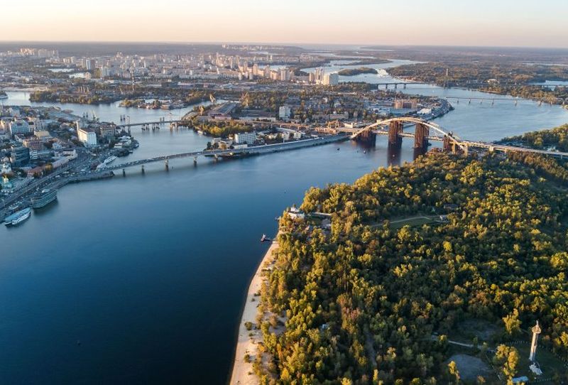 Река Днепр в Украине